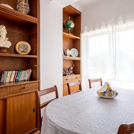 View דירה *
